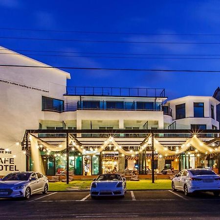 Cutie Pie Hotel Jeju Exterior photo