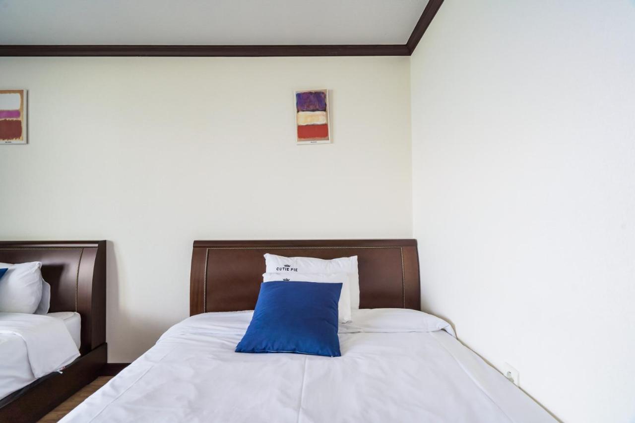 Cutie Pie Hotel Jeju Exterior photo