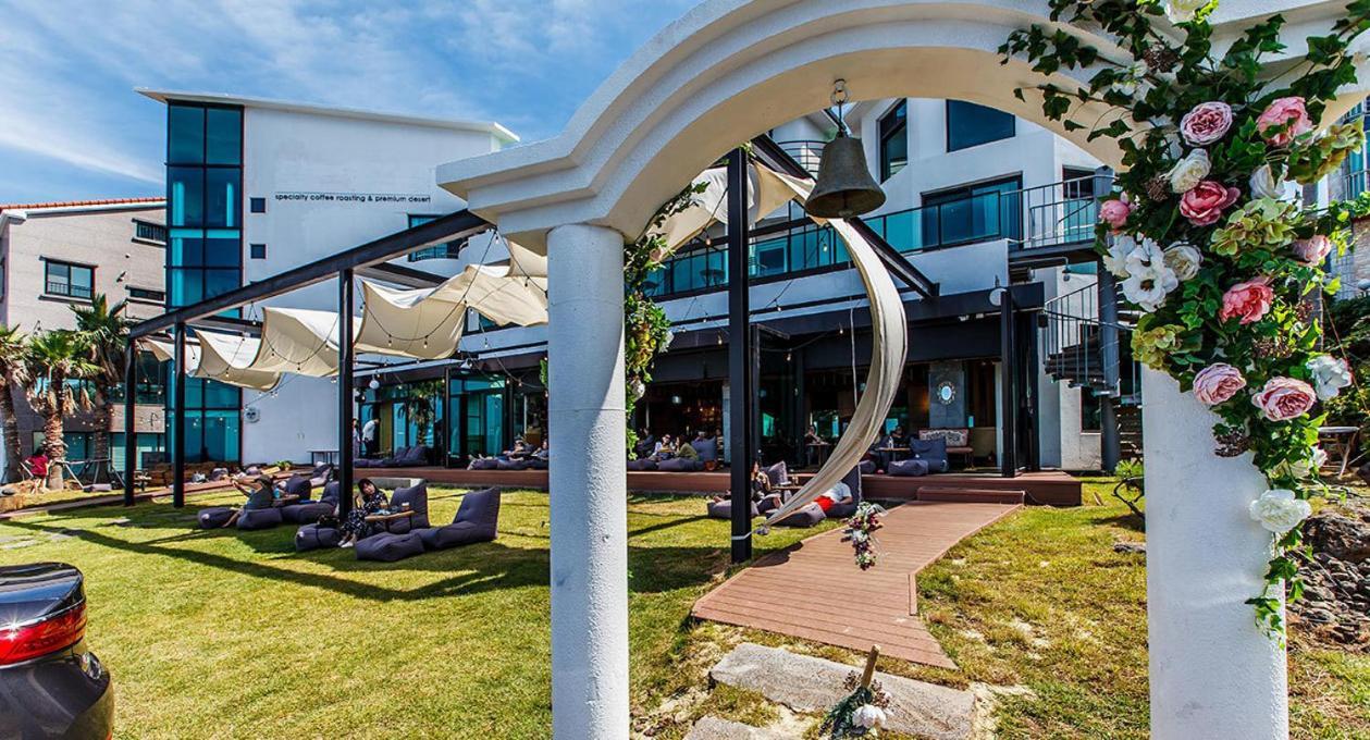 Cutie Pie Hotel Jeju Exterior photo