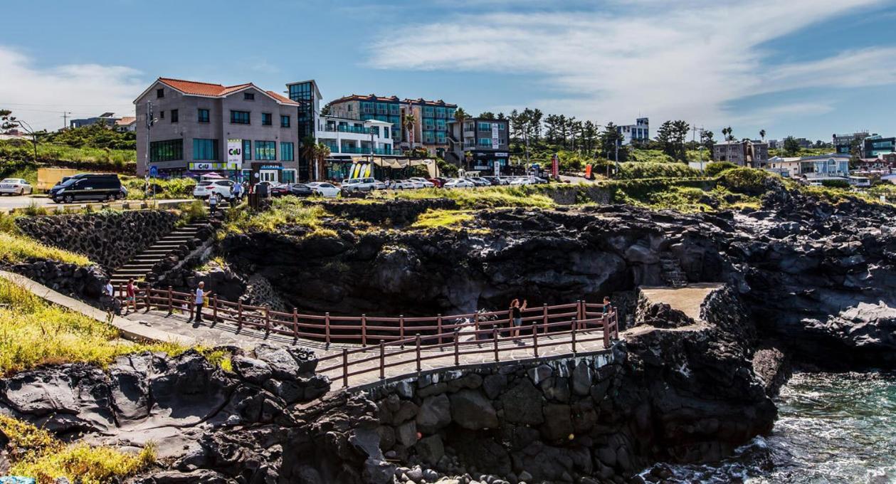 Cutie Pie Hotel Jeju Exterior photo