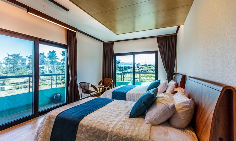 Cutie Pie Hotel Jeju Exterior photo