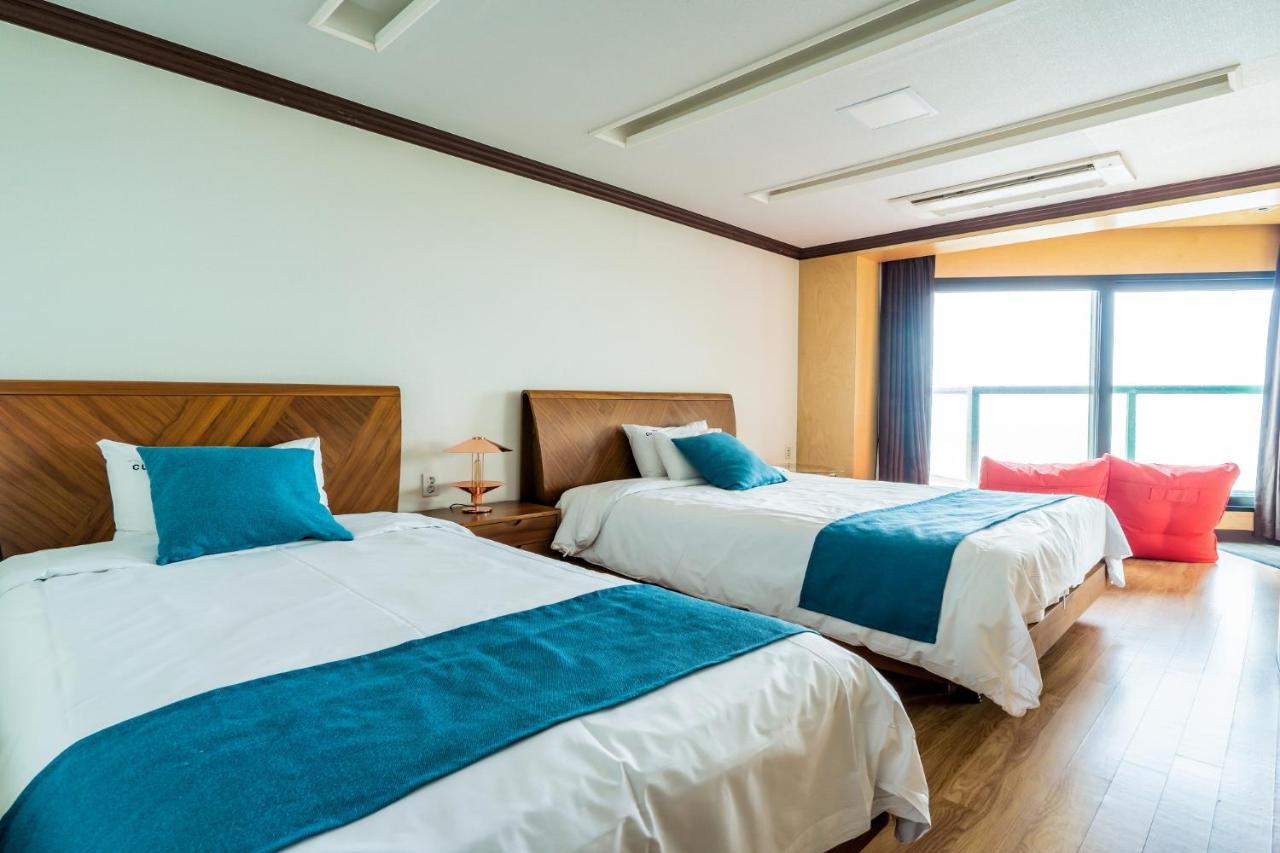 Cutie Pie Hotel Jeju Exterior photo