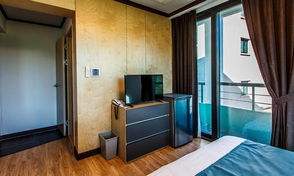 Cutie Pie Hotel Jeju Exterior photo